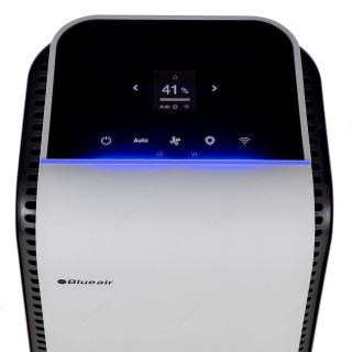 Blueair HealthProtect 7470i - zbliżenie na panel sterowania i wyświetlacz