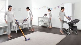 Dyson V8 Absolute+ - zdjęcie lifestyle