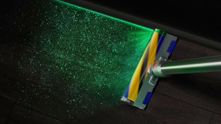 Dyson V15 Detect™ Absolute - podświetlana elektroszczotka Fluffy Optic™