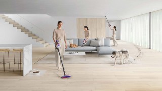 Dyson V8 Absolute - odkurzanie różnych powierzchni